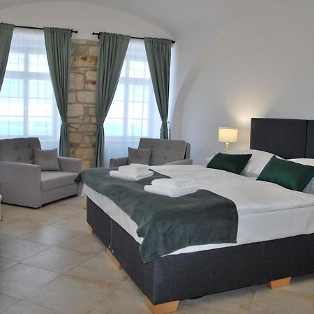 White Swan Boutique Apartments Prag Exteriör bild