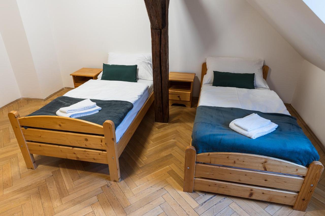 White Swan Boutique Apartments Prag Exteriör bild