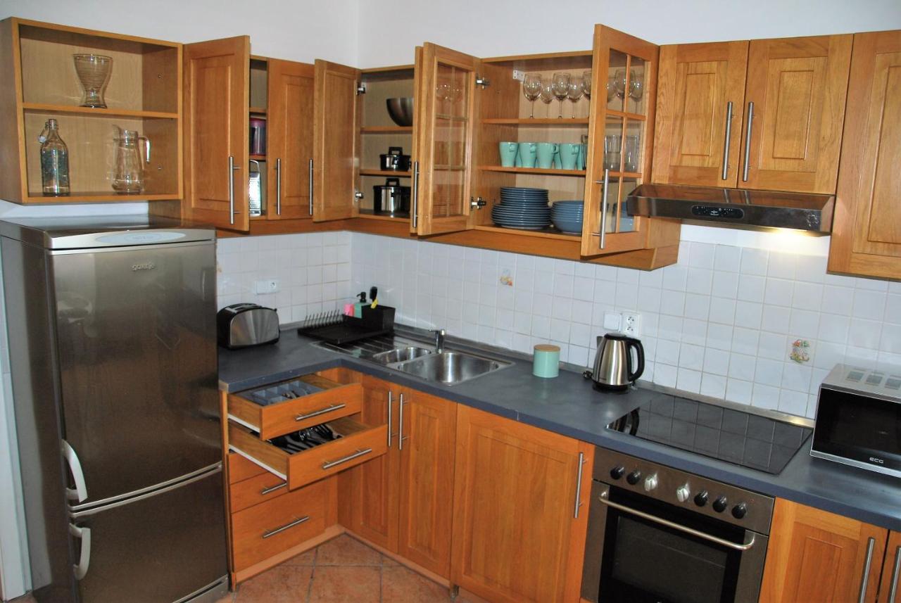 White Swan Boutique Apartments Prag Exteriör bild