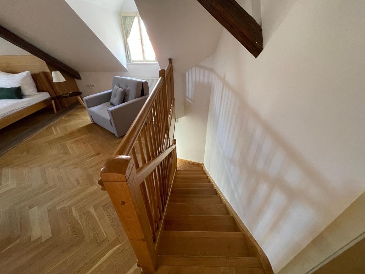 White Swan Boutique Apartments Prag Exteriör bild