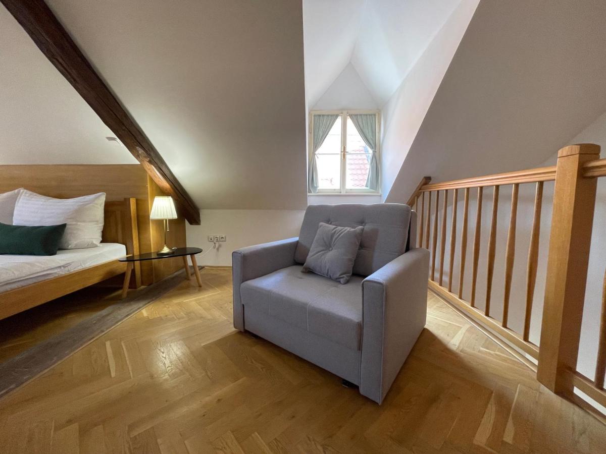White Swan Boutique Apartments Prag Exteriör bild